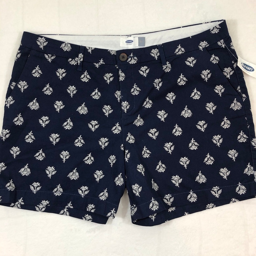 NWT Old Navy Floral Mid-Length Shorts